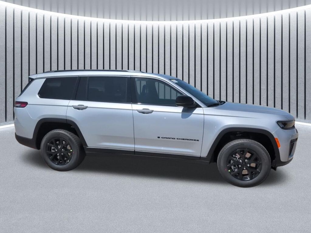New 2026 Jeep Grand Cherokee L LAREDO ALTITUDE 4X4 Sport Utility