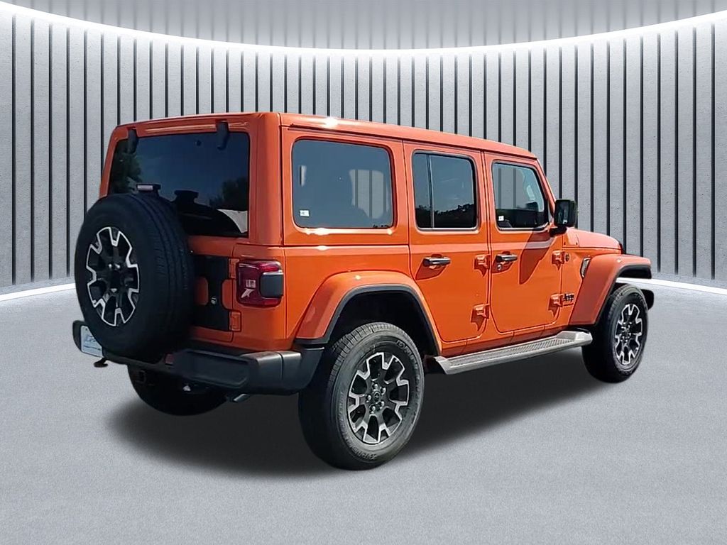 2025 Jeep Wrangler Sahara photo 3