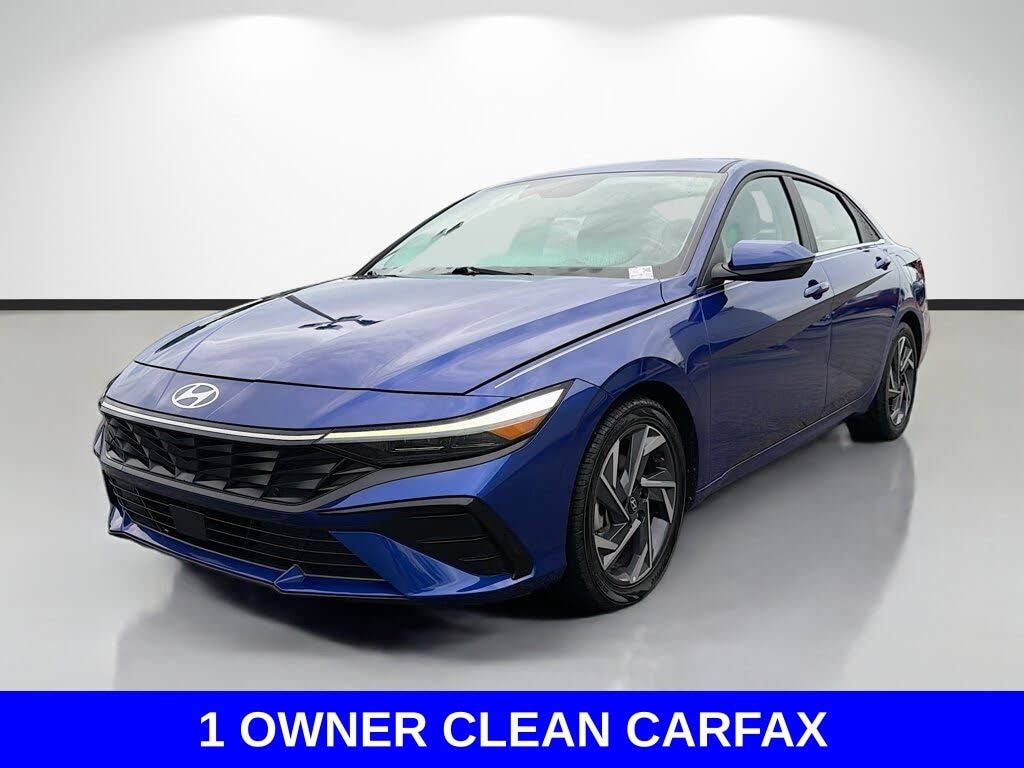 Used 2025 Hyundai Elantra Limited Sedan