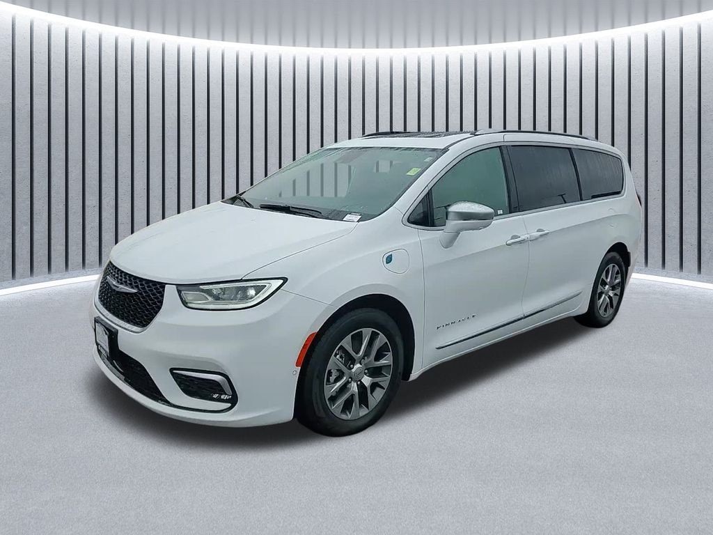 New 2024 Chrysler Pacifica Hybrid PACIFICA PLUG-IN HYBRID PINNACLE Passenger Van