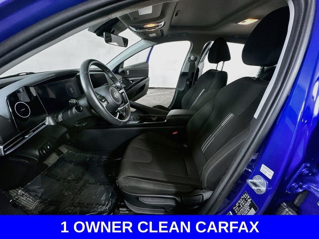 Used 2025 Hyundai Elantra SEL Convenience Sedan