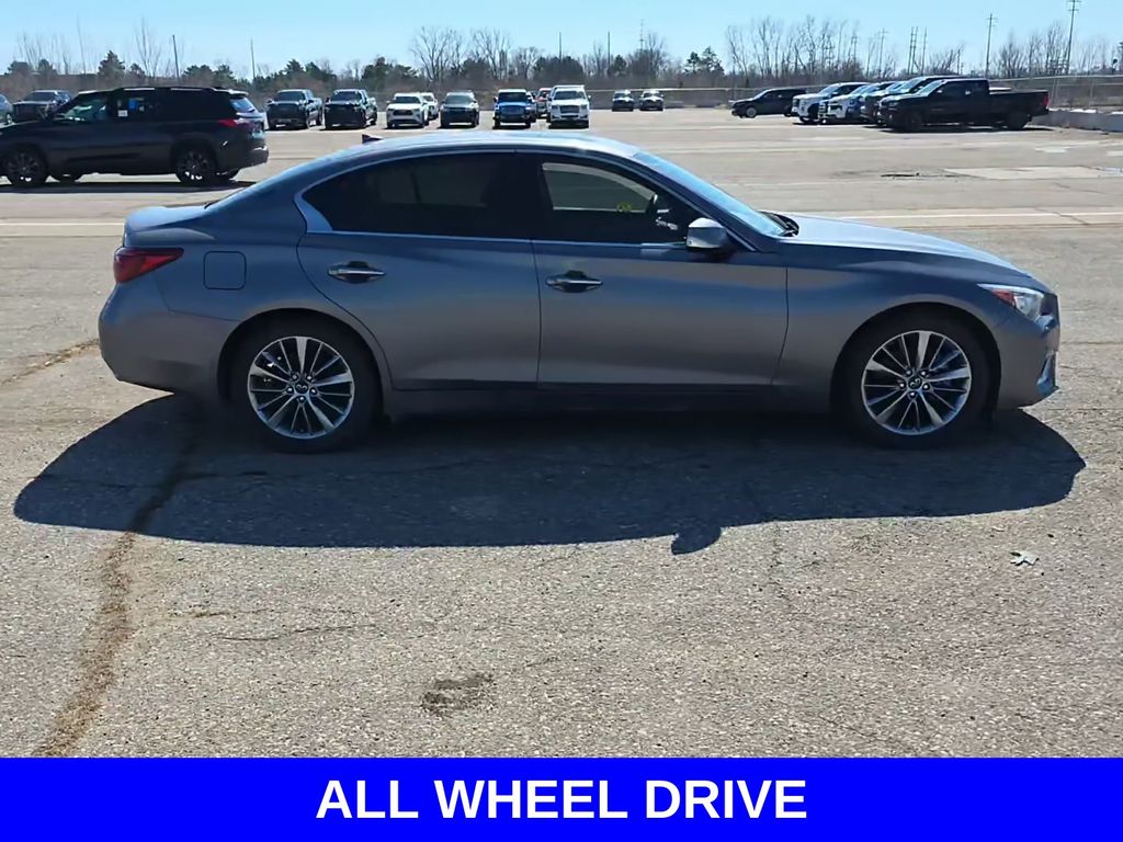 2024 INFINITI Q50 LUXE