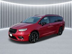 2026 Chrysler Pacifica SELECT Passenger Van