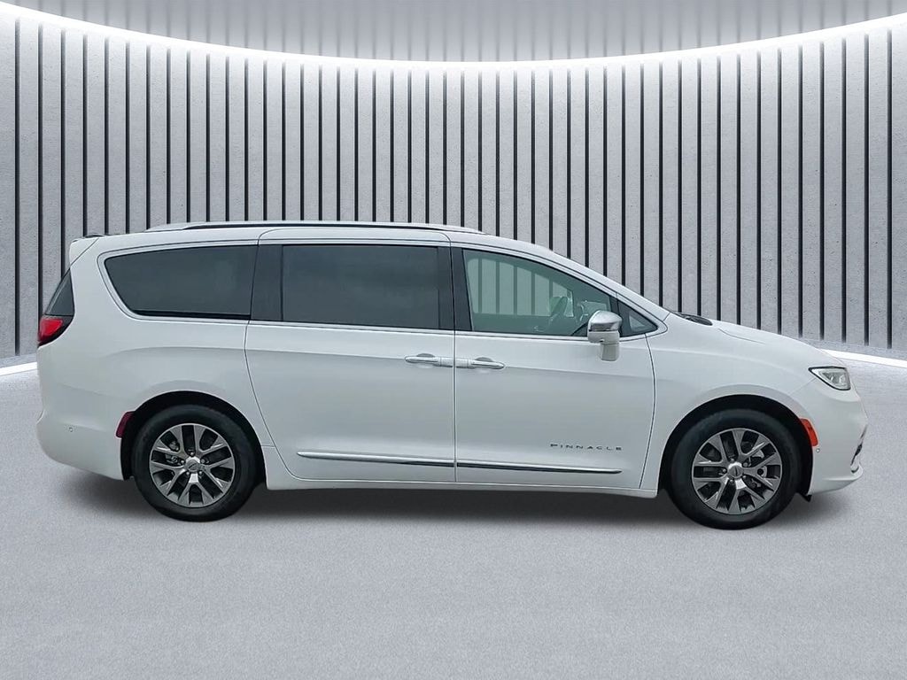 New 2024 Chrysler Pacifica Hybrid PACIFICA PLUG-IN HYBRID PINNACLE Passenger Van