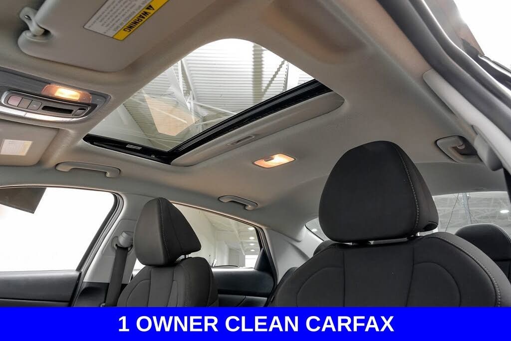 Used 2025 Hyundai Elantra SEL Convenience Sedan