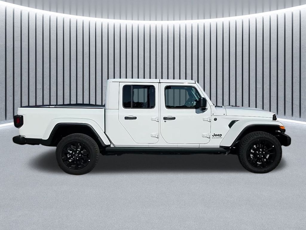 2025 Jeep Gladiator Sport photo 4