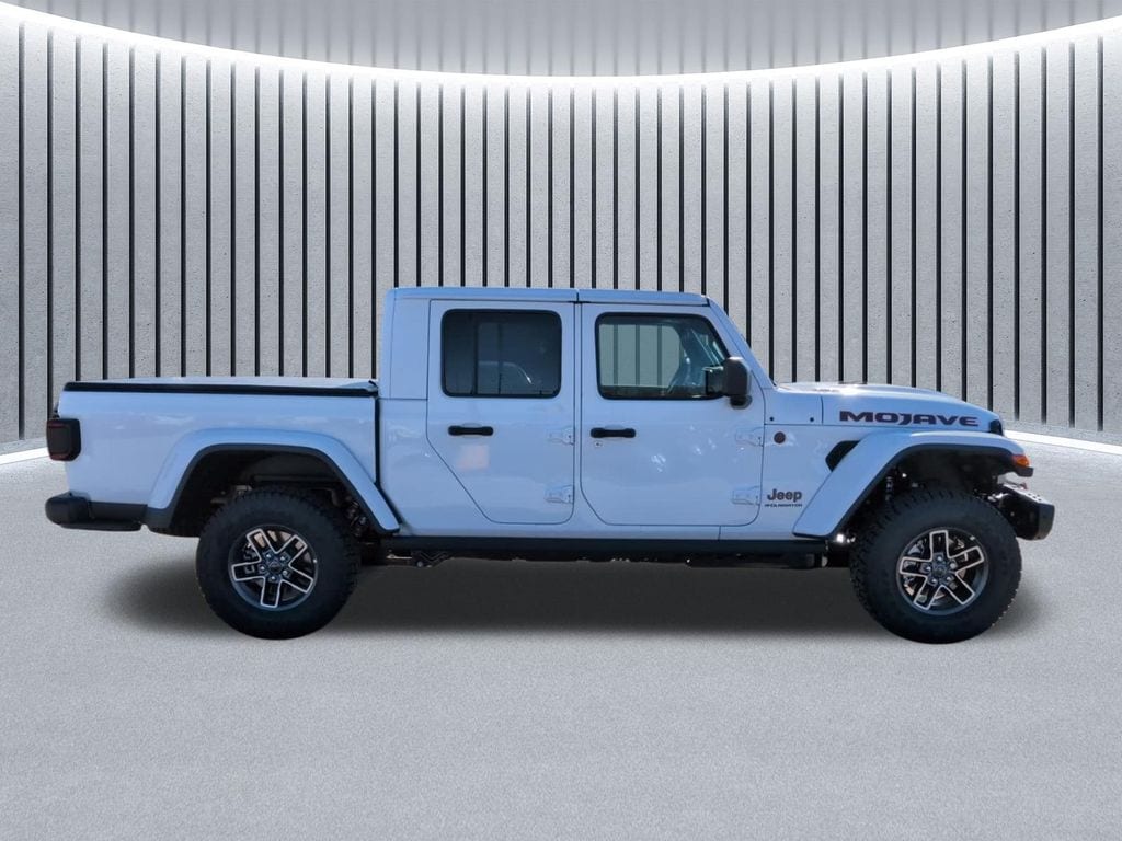 New 2026 Jeep Gladiator MOJAVE 4X4 Pickup