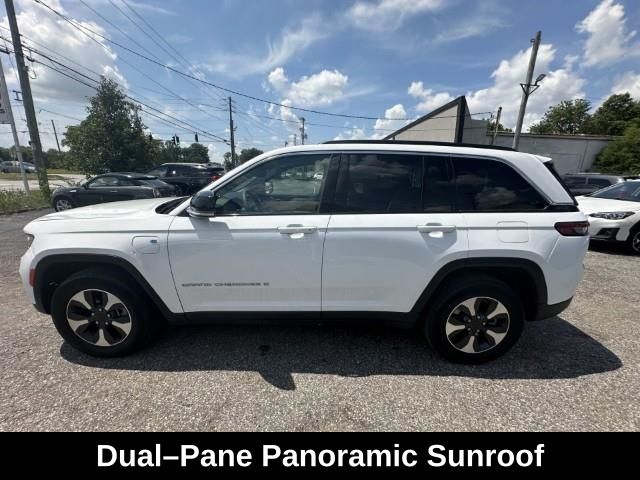 2024 Jeep Cherokee Limited 4xe photo 3