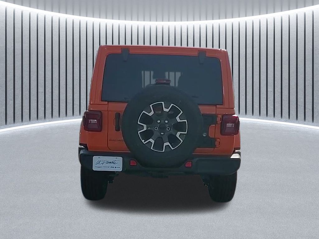 2025 Jeep Wrangler Sahara photo 4