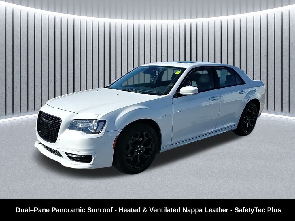 2023 Chrysler 300 Touring L