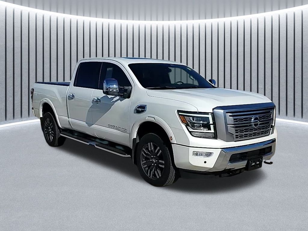 2022 Nissan Titan Platinum Reserve photo 3