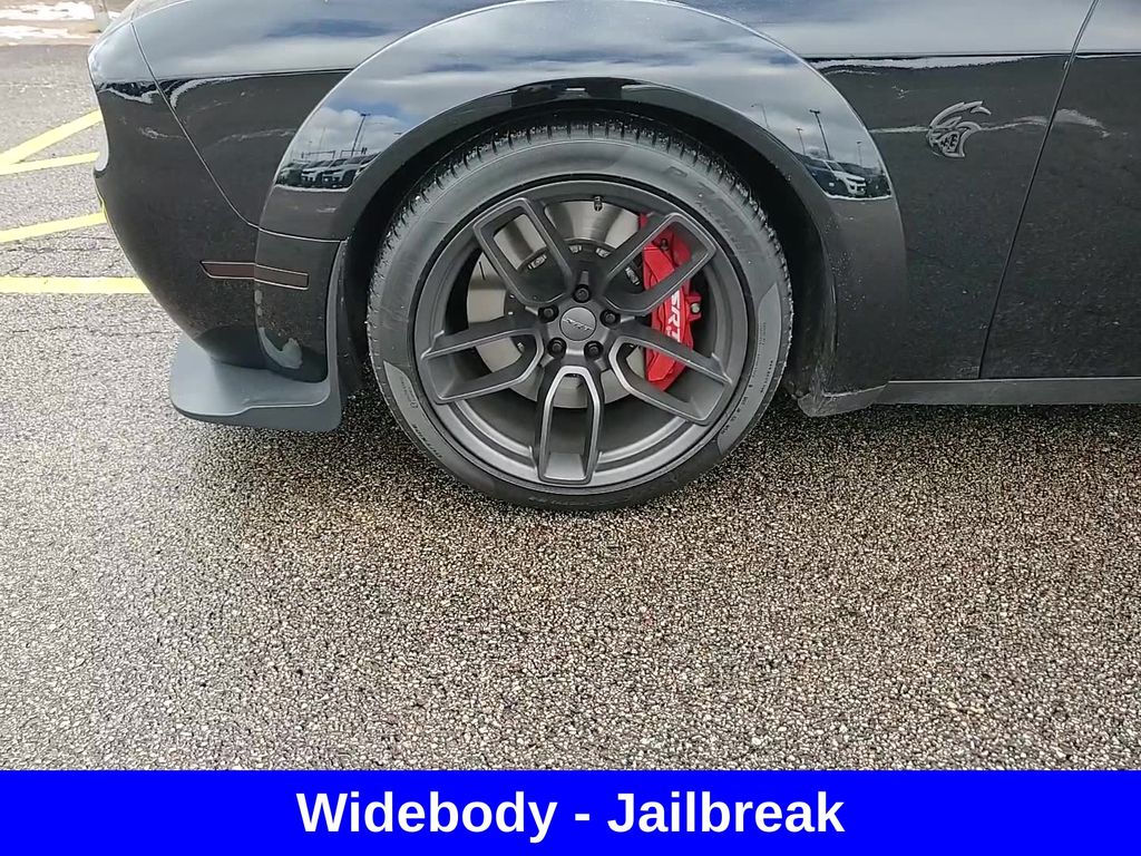 2023 Dodge Challenger SRT - Photo 9