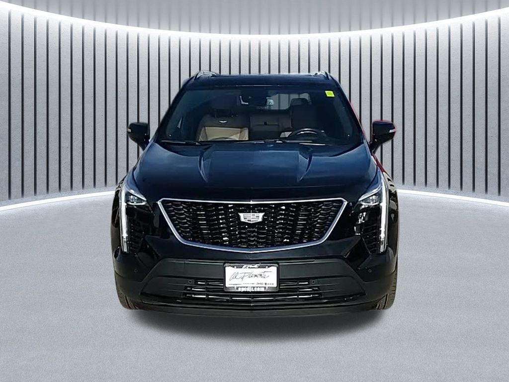 2023 Cadillac XT4 Sport photo 2