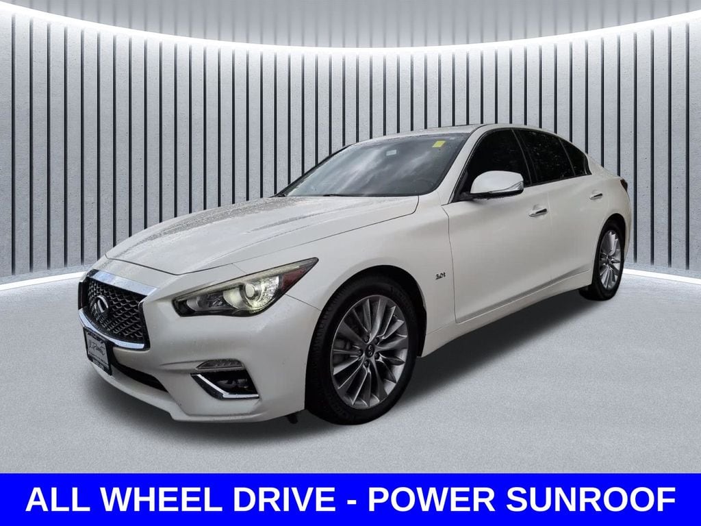 2019 INFINITI Q50 LUXE