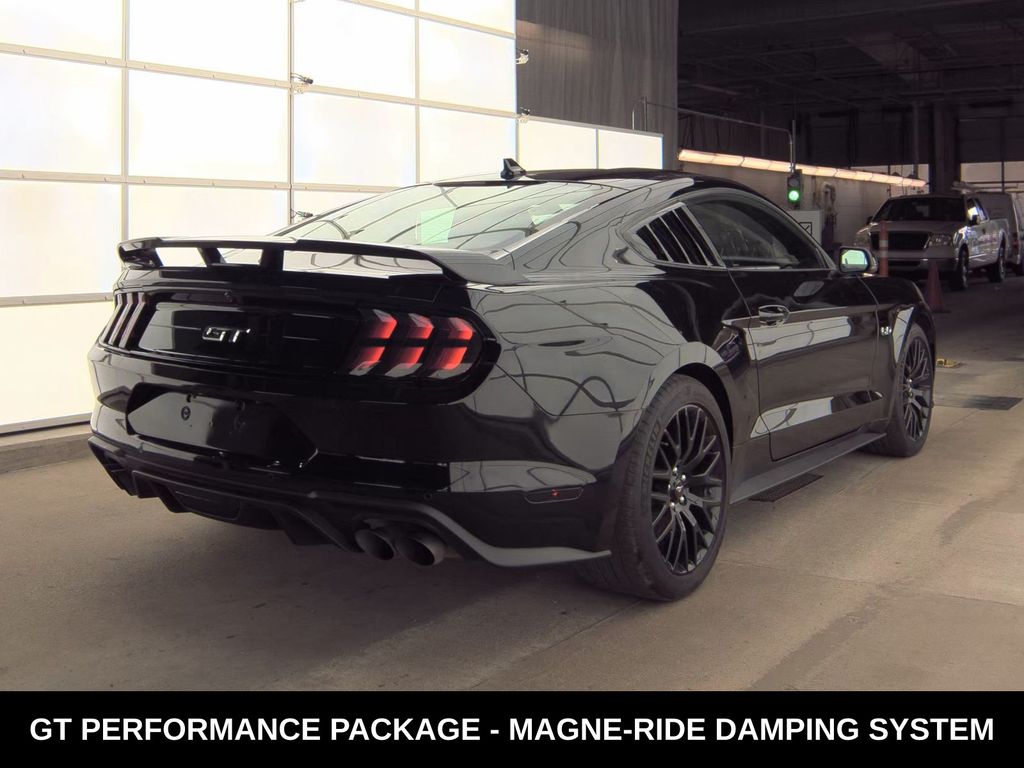 2020 Ford Mustang GT Premium photo 3
