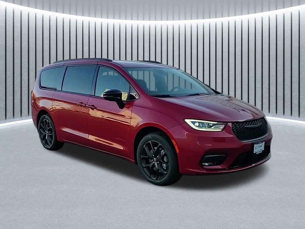 New 2026 Chrysler Pacifica SELECT AWD Passenger Van