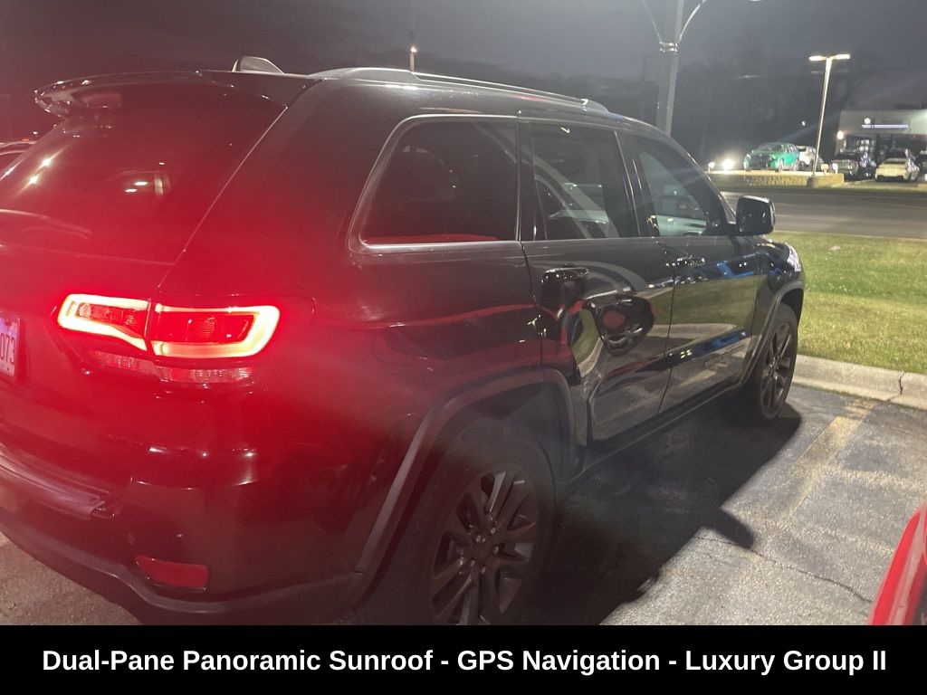 2017 Jeep Grand Cherokee Limited photo 3