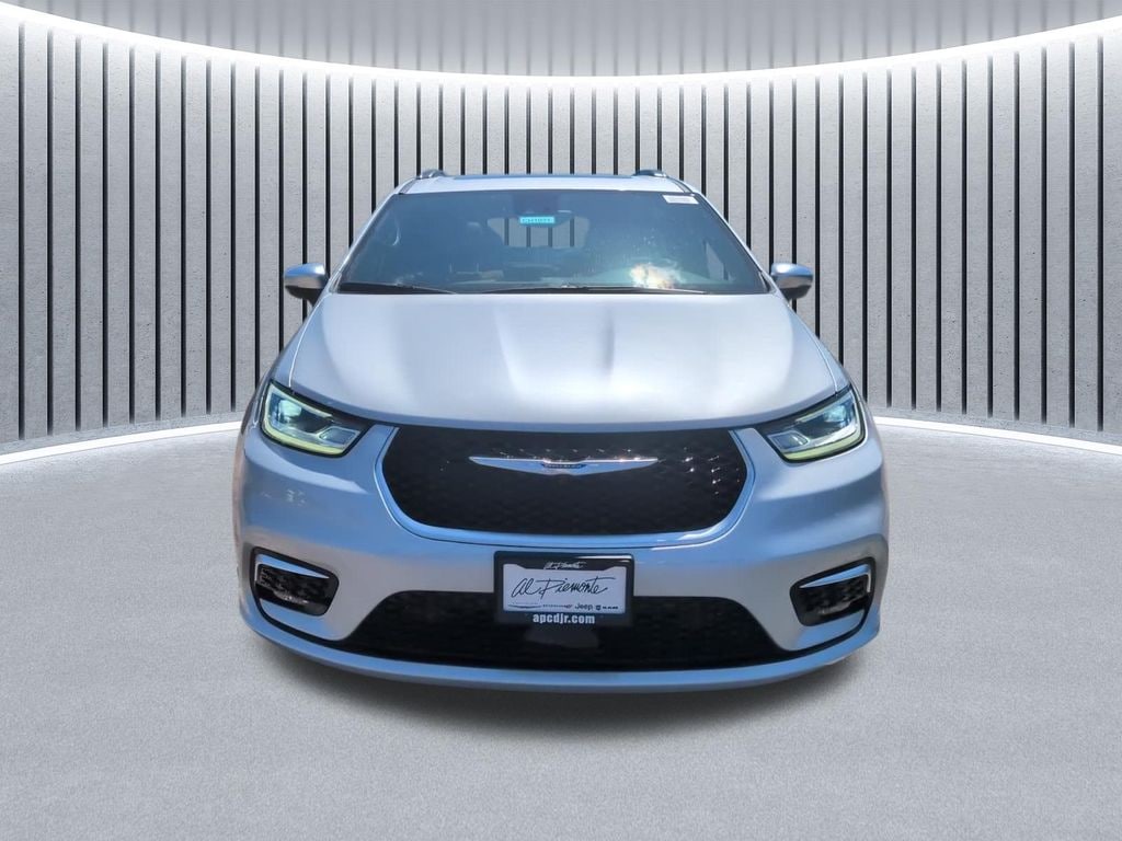 New 2026 Chrysler Pacifica PINNACLE AWD Passenger Van