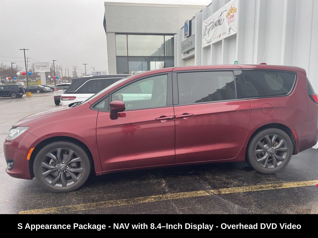 2018 Chrysler Pacifica Touring Plus