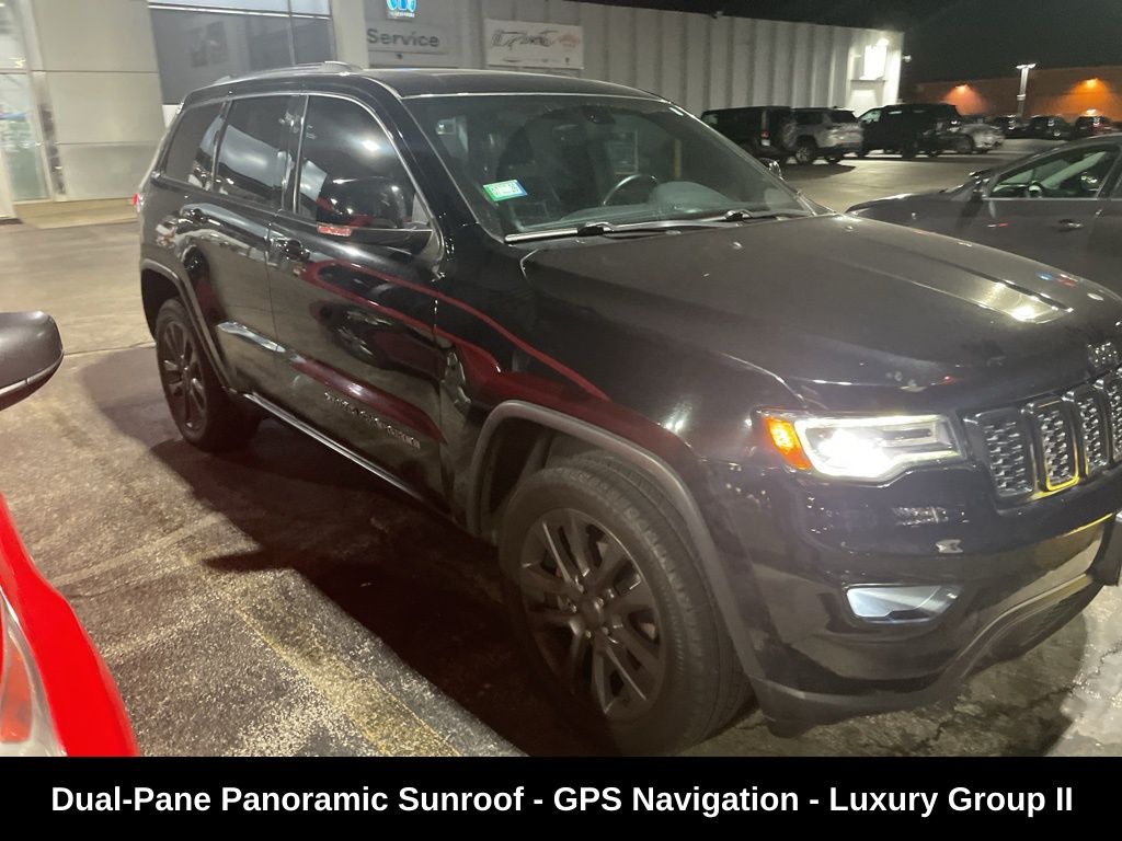 2017 Jeep Grand Cherokee Limited photo 2