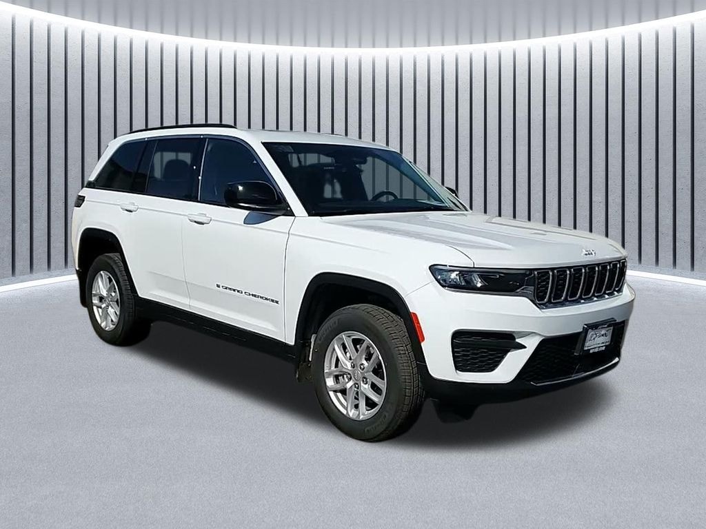 New 2025 Jeep Grand Cherokee LAREDO X 4X4 Sport Utility