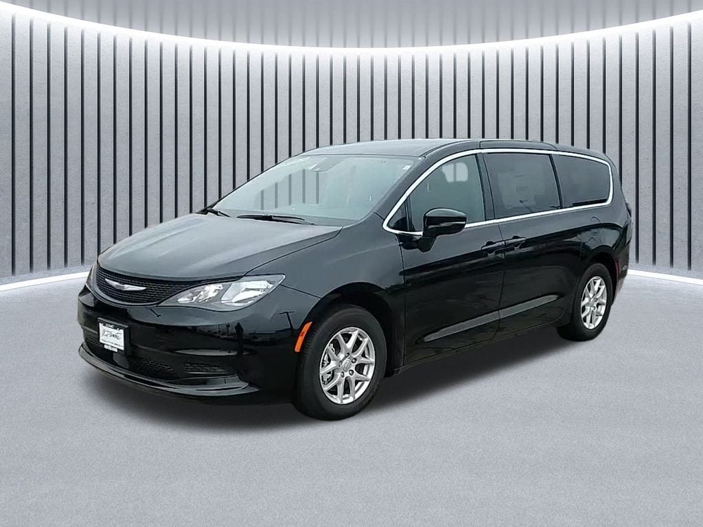 2025 Chrysler Voyager LX's photo