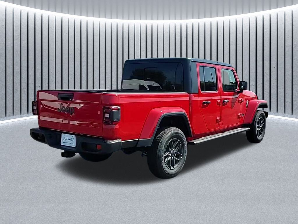 2025 Jeep Gladiator Sport S photo 3
