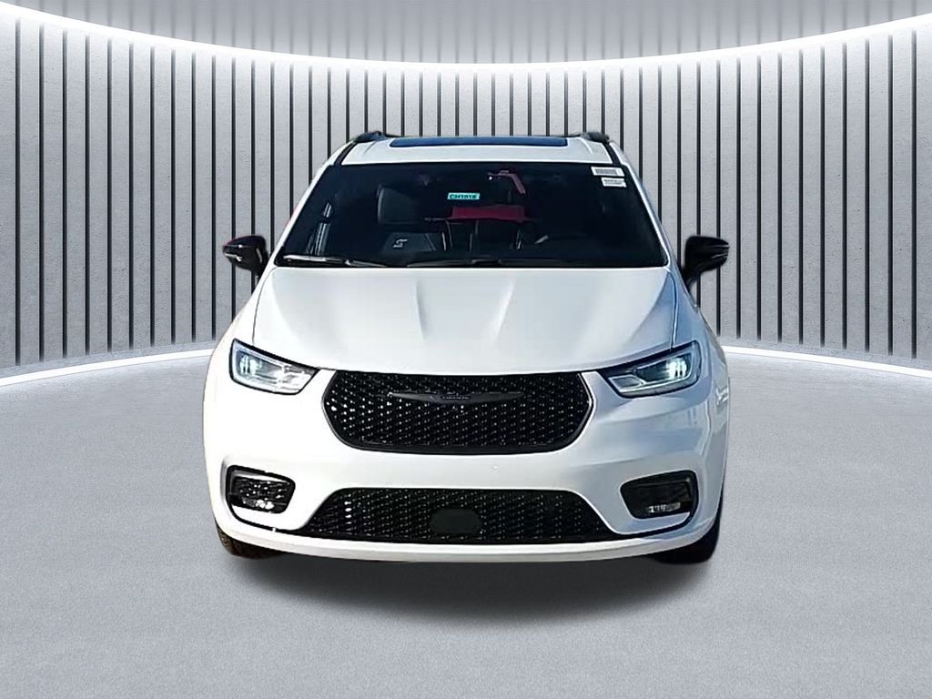 2026 Chrysler Pacifica Limited photo 2