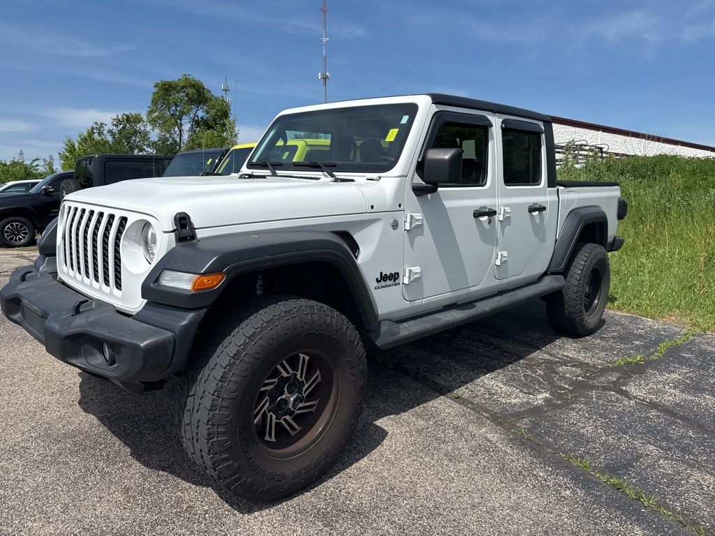 2020 Jeep Gladiator Sport S's photo