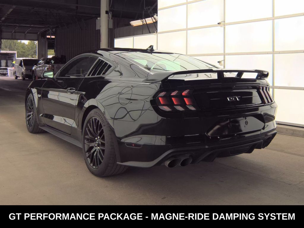 2020 Ford Mustang GT Premium photo 4
