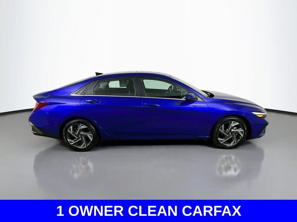 Used 2025 Hyundai Elantra SEL Convenience Sedan