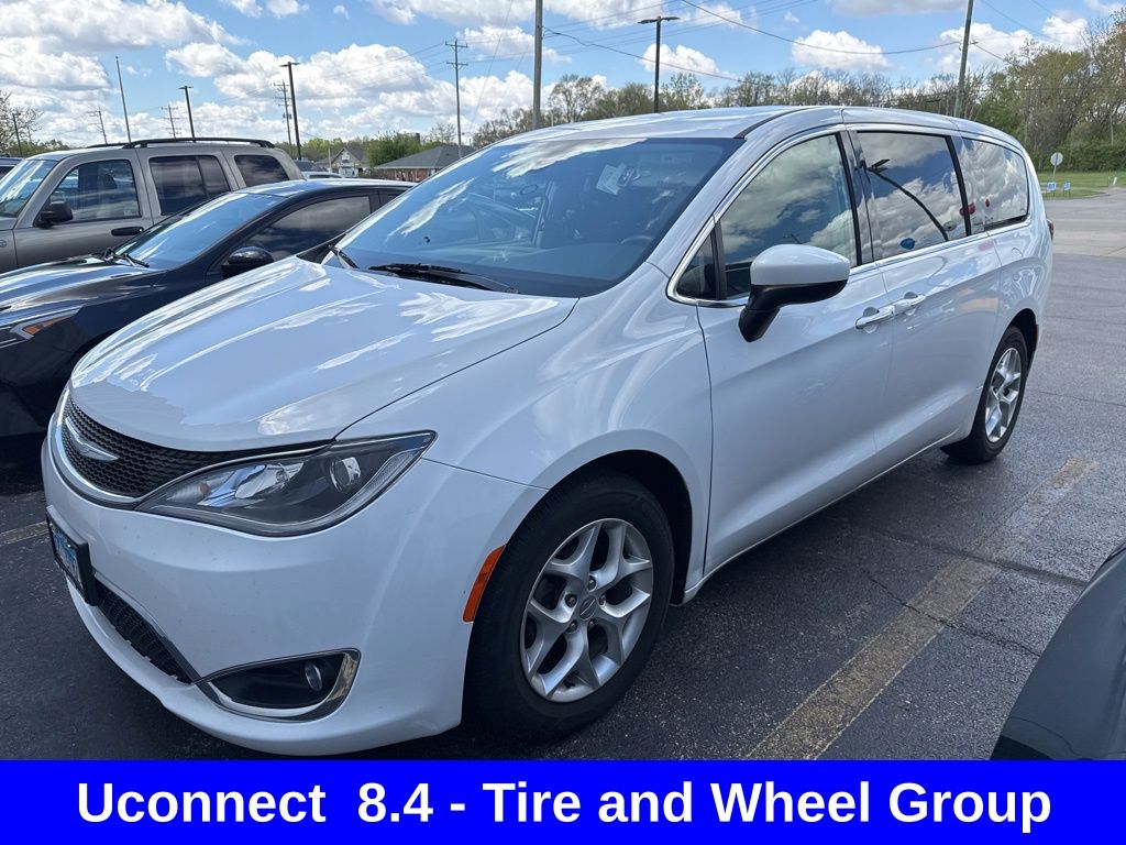 2017 Chrysler Pacifica Touring Plus
