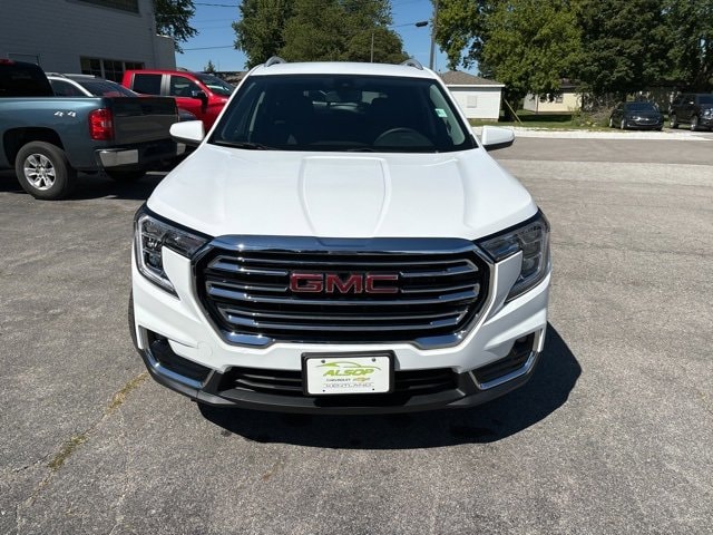 Used 2024 GMC Terrain SLT with VIN 3GKALVEG7RL174604 for sale in Kentland, IN