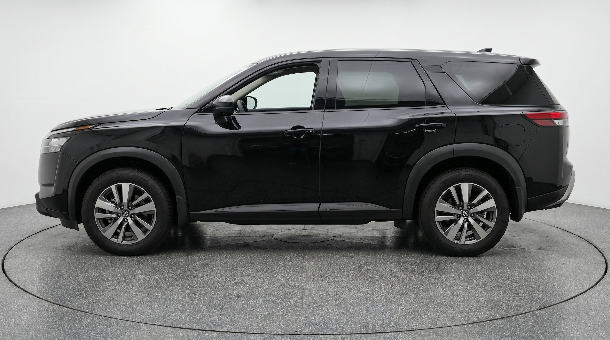 Thumbnail: 2025 Nissan Pathfinder - 5