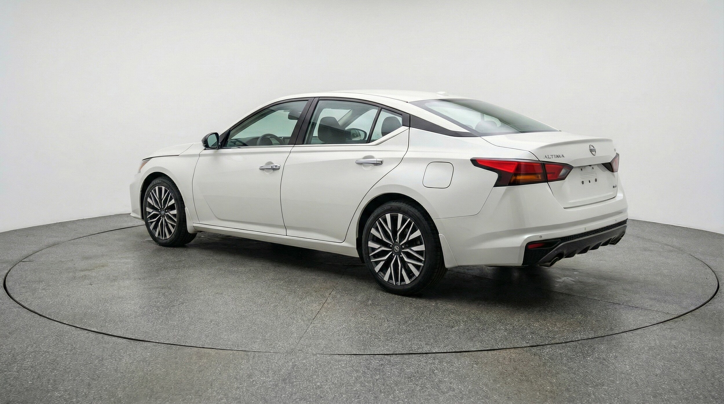Thumbnail: 2025 Nissan Altima - 6
