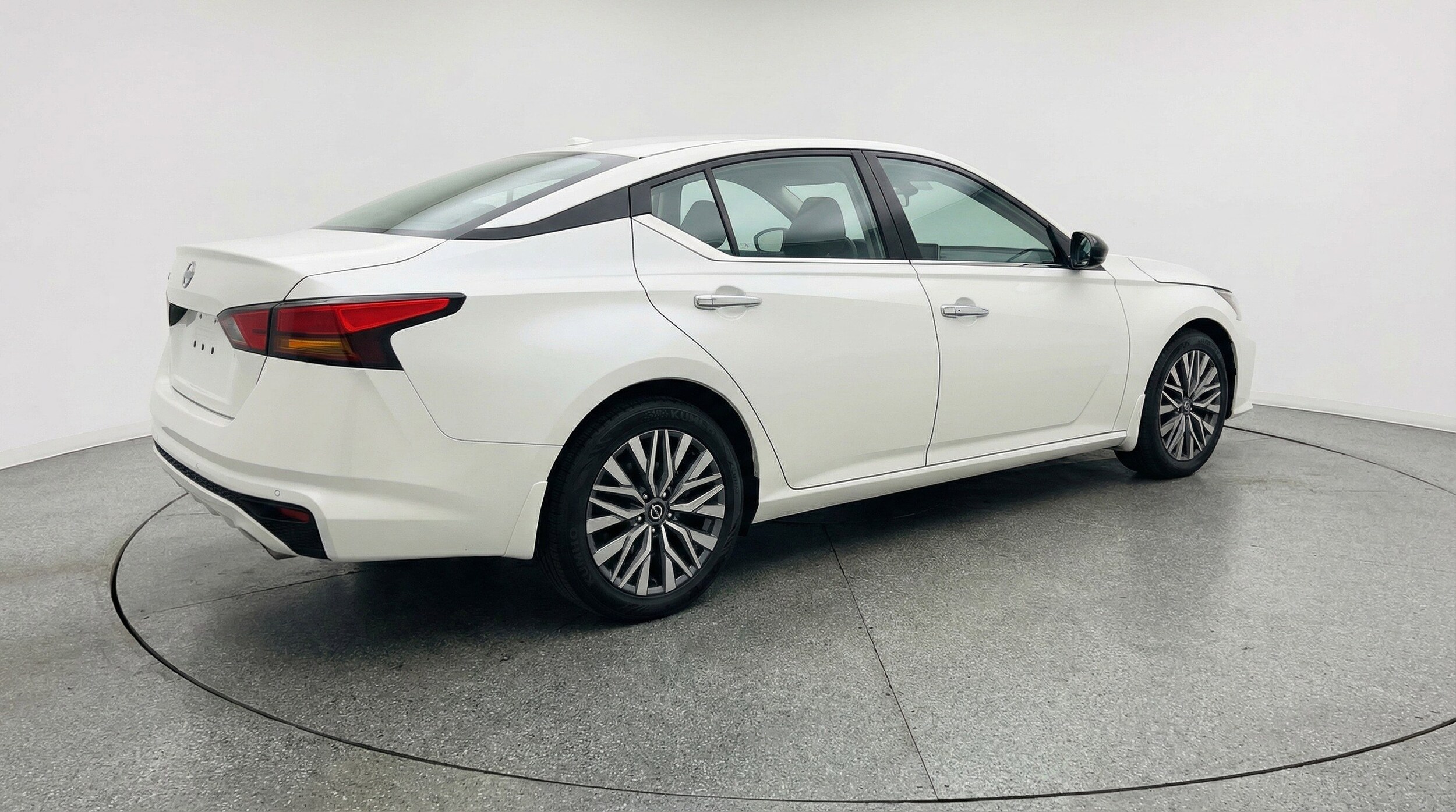 Thumbnail: 2025 Nissan Altima - 9