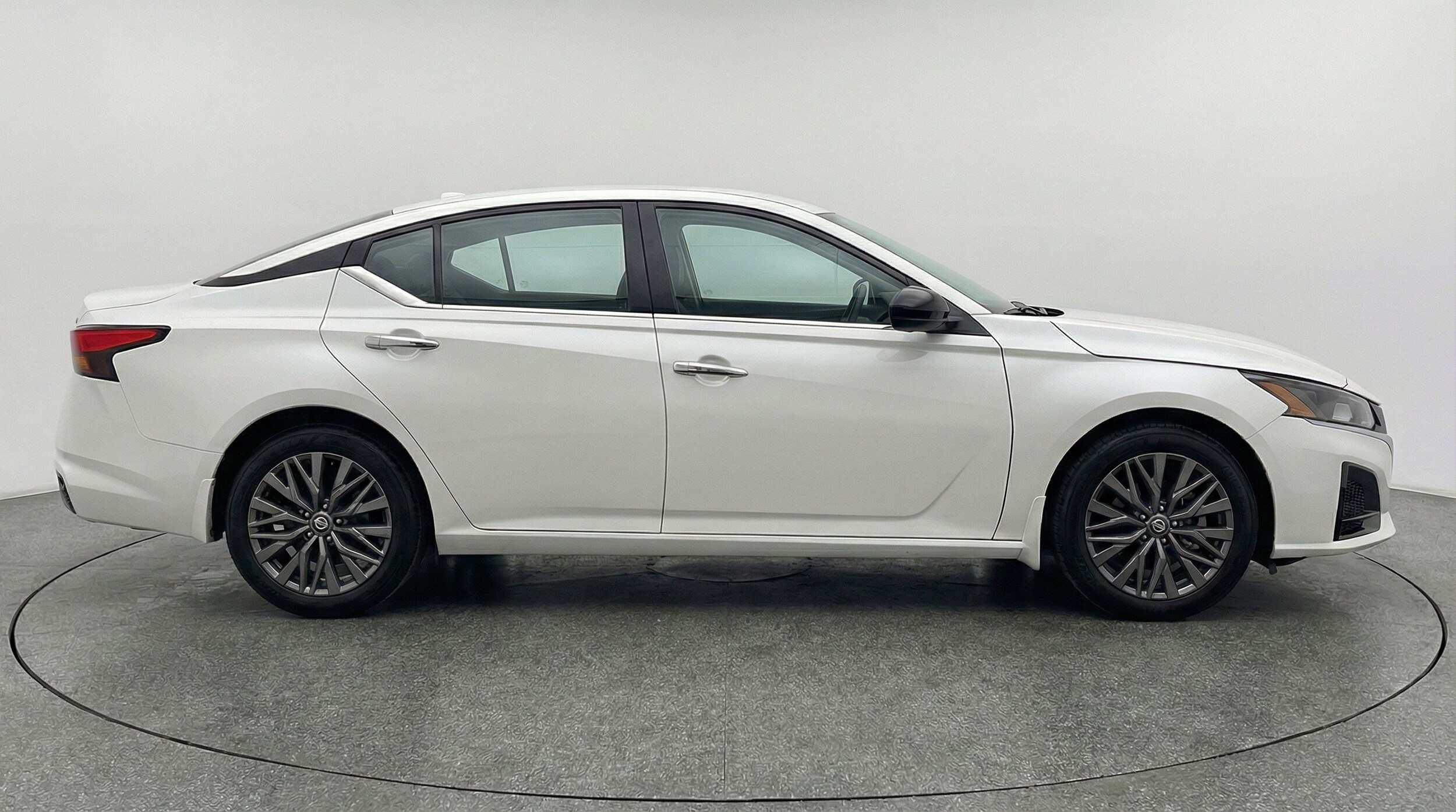 Thumbnail: 2025 Nissan Altima - 11