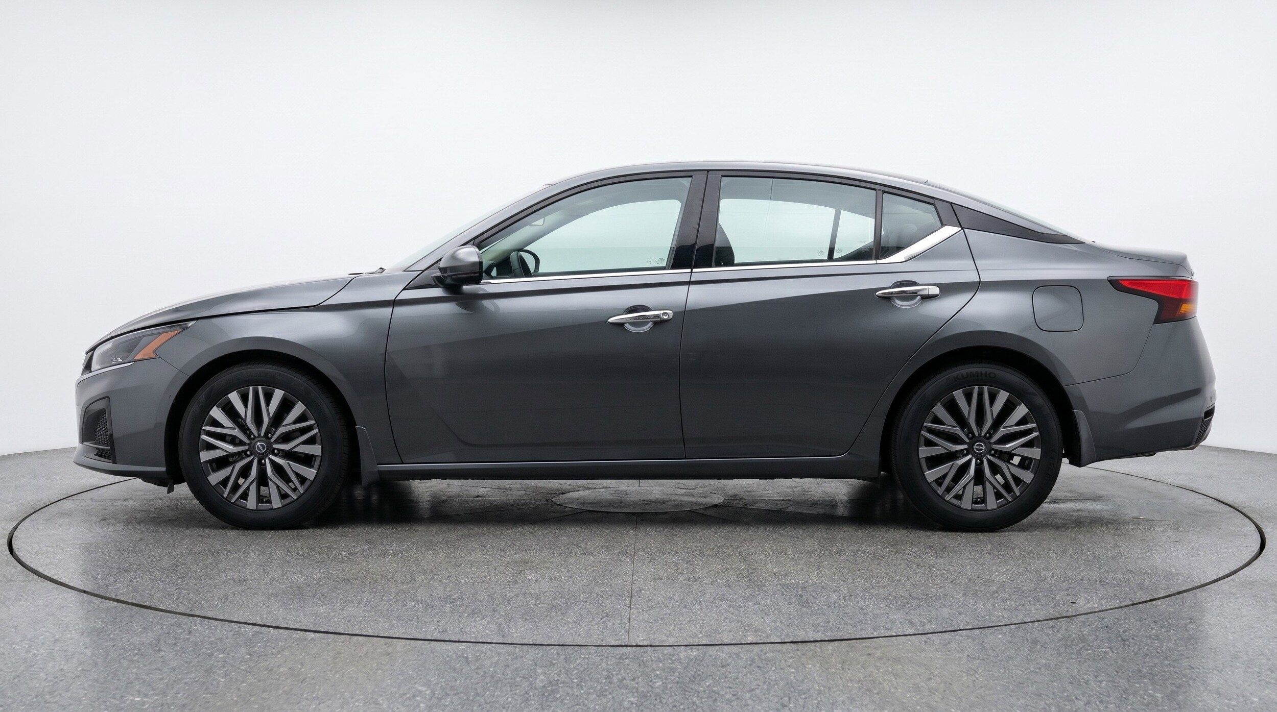 Thumbnail: 2025 Nissan Altima - 5