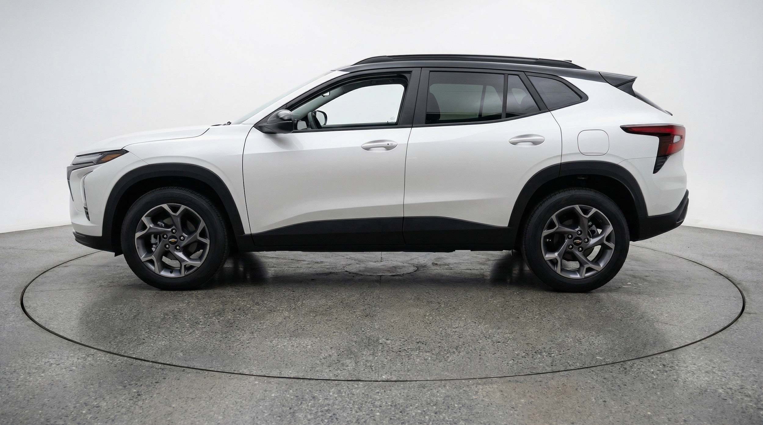Thumbnail: 2025 Chevrolet Trax - 5