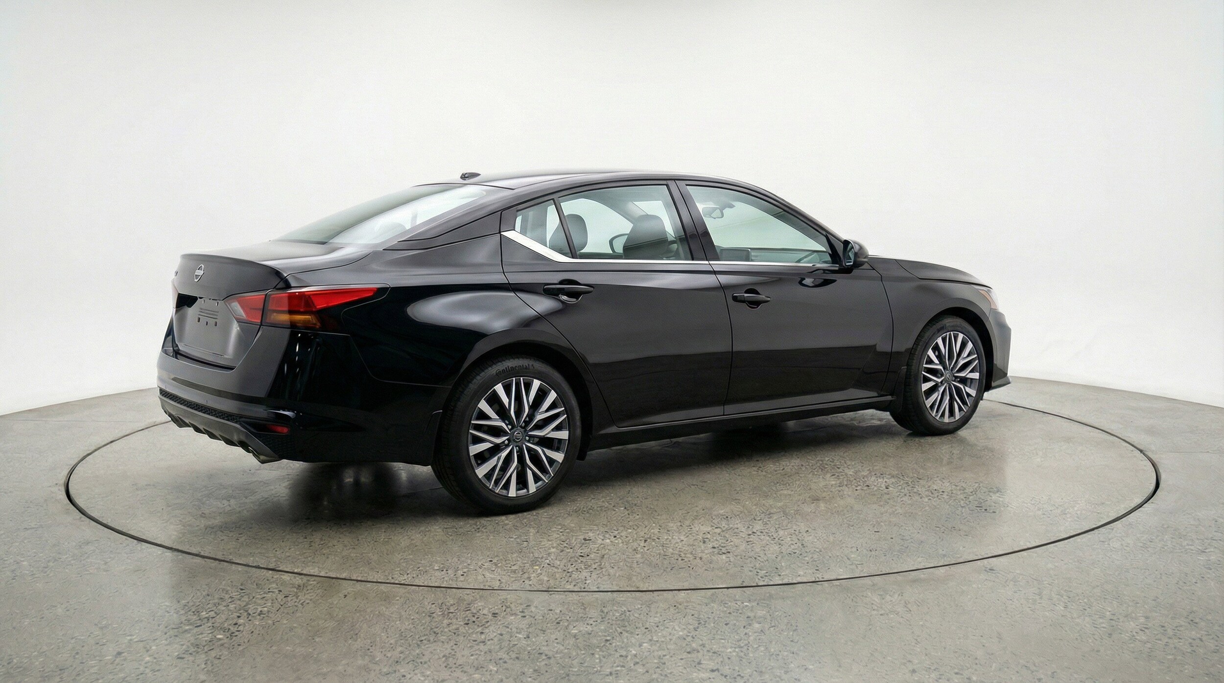 Thumbnail: 2025 Nissan Altima - 9