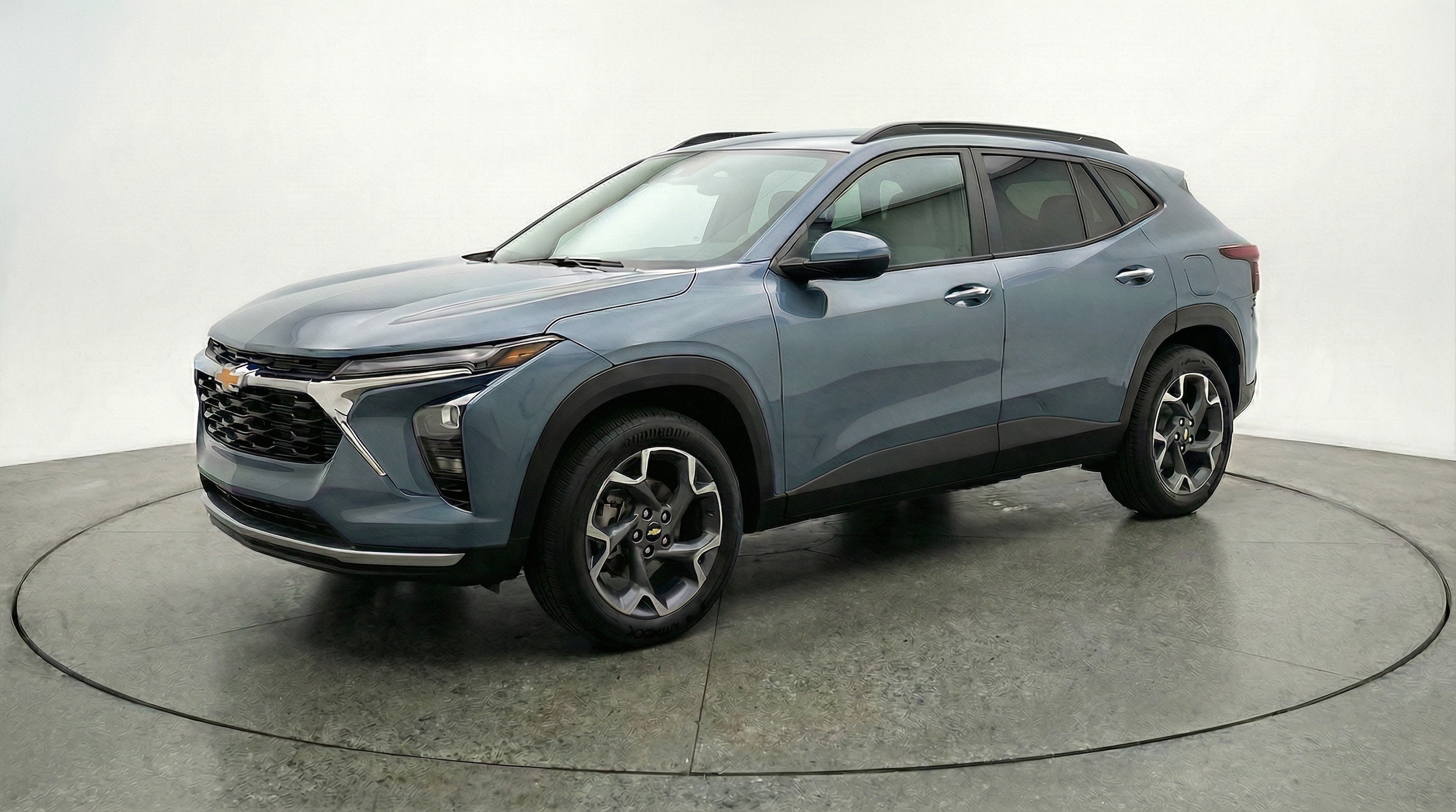 Thumbnail: 2025 Chevrolet Trax - 3