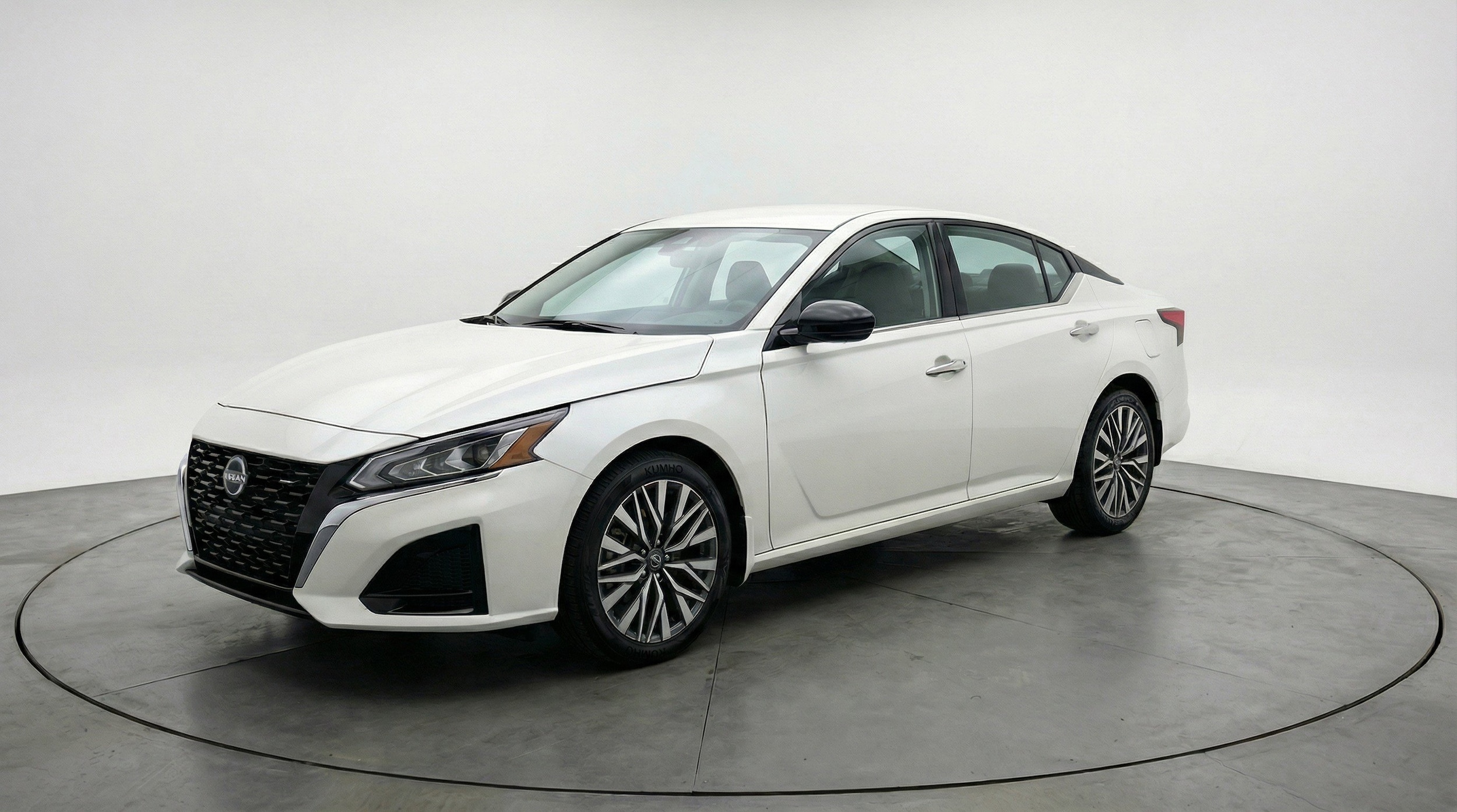 Thumbnail: 2025 Nissan Altima - 3