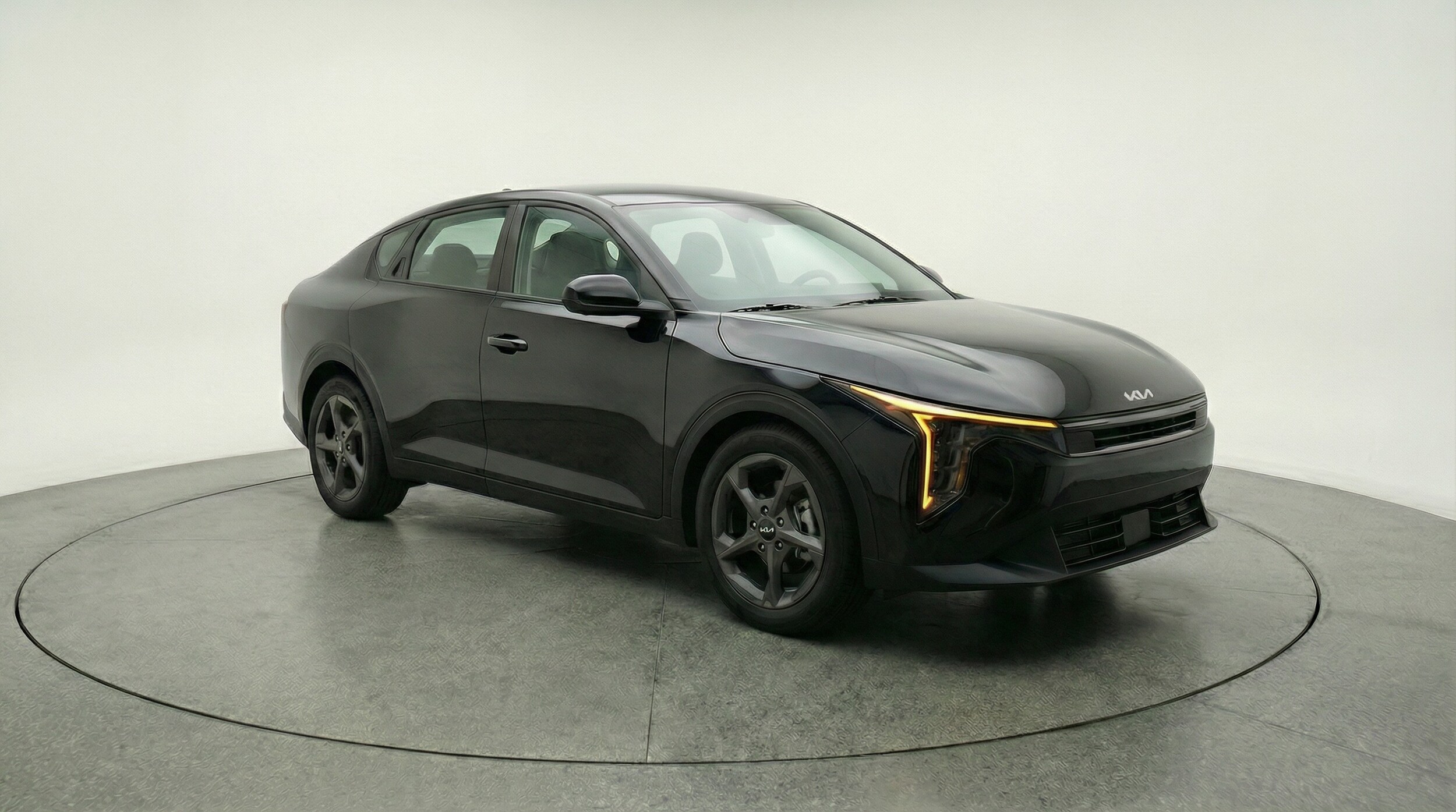 Thumbnail: 2025 Kia K4 - 1