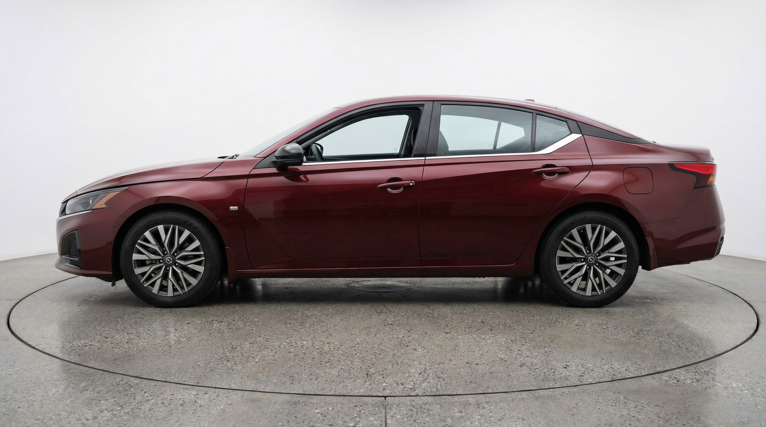 Thumbnail: 2025 Nissan Altima - 5