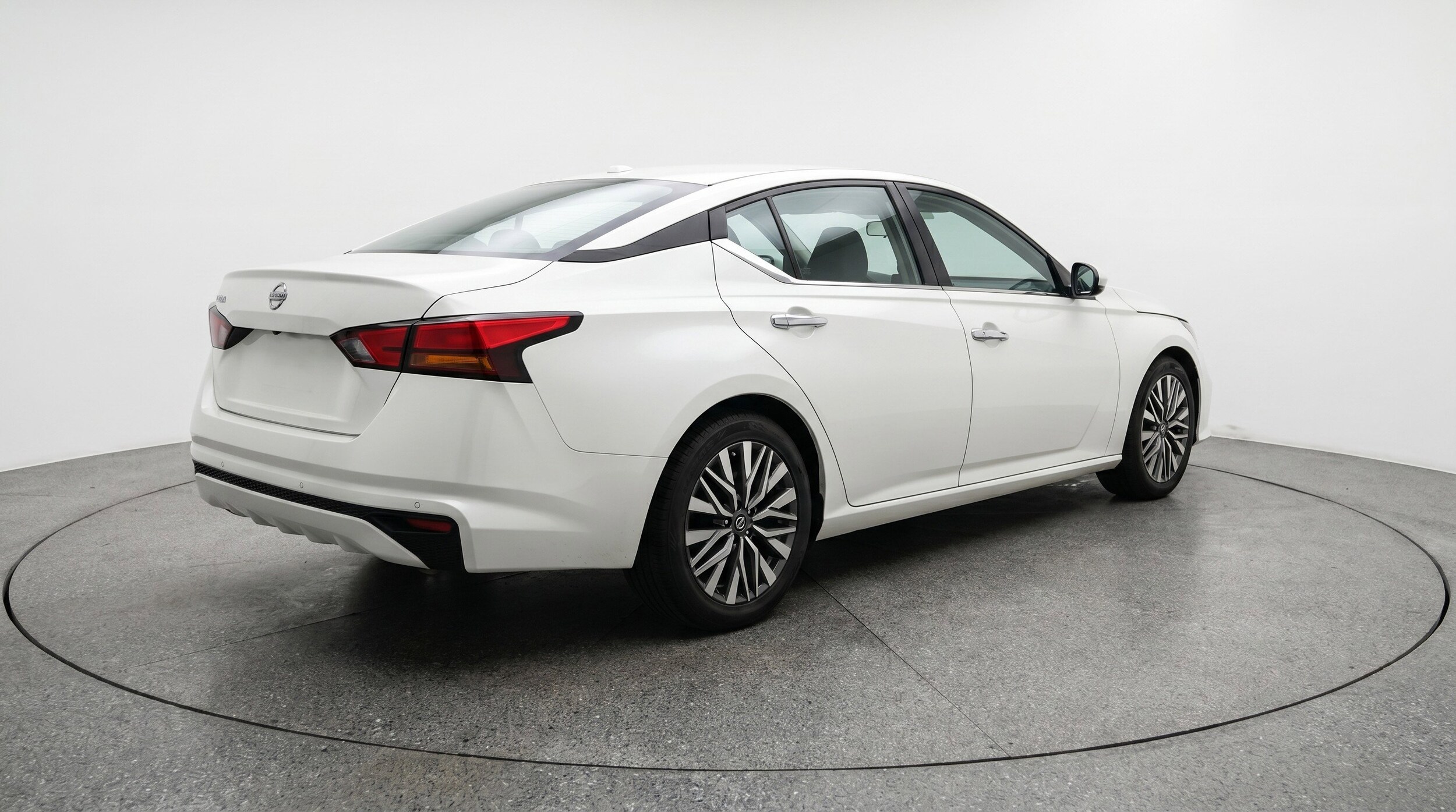 Thumbnail: 2025 Nissan Altima - 9