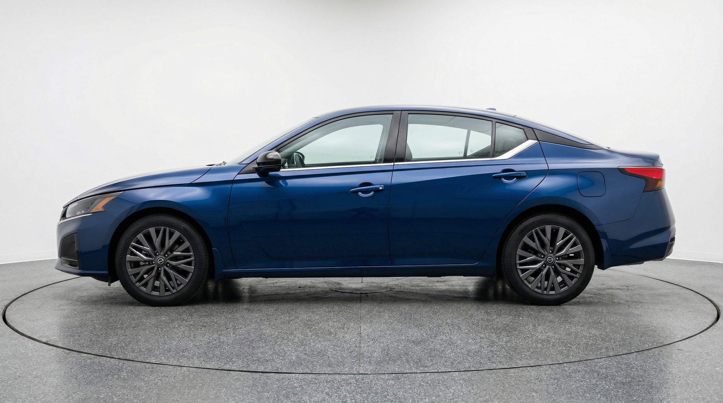 Thumbnail: 2025 Nissan Altima - 4