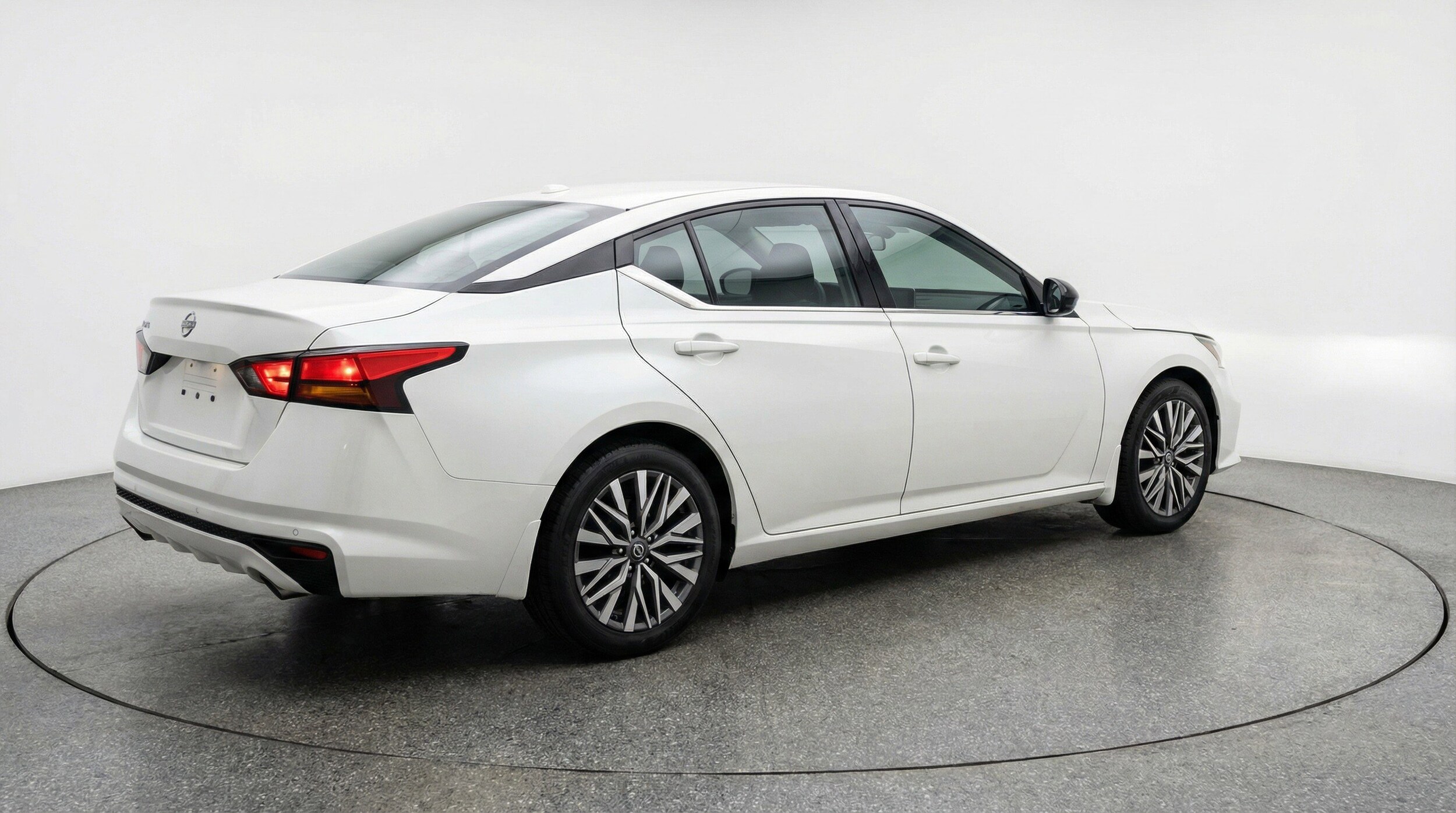 Thumbnail: 2025 Nissan Altima - 9