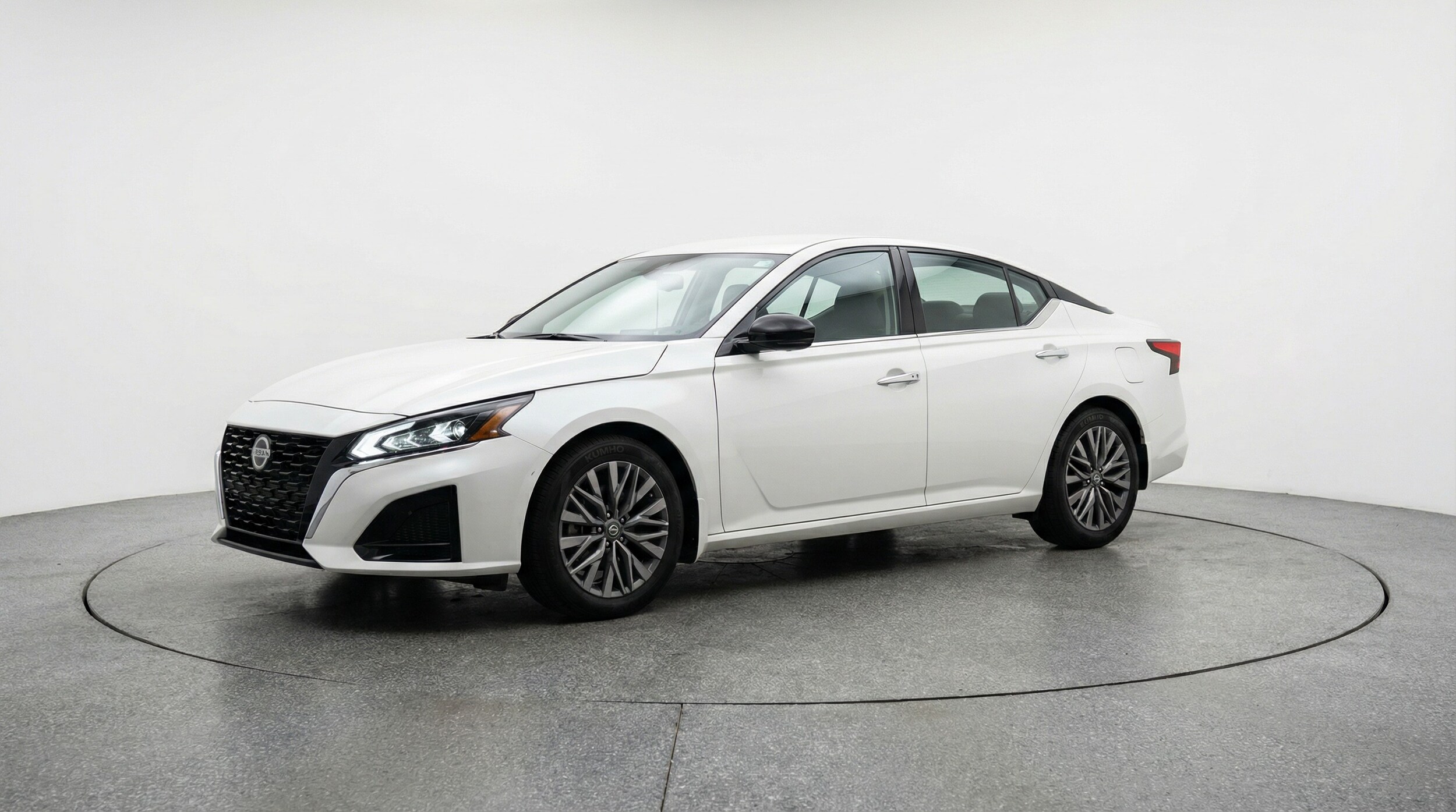 Thumbnail: 2025 Nissan Altima - 3