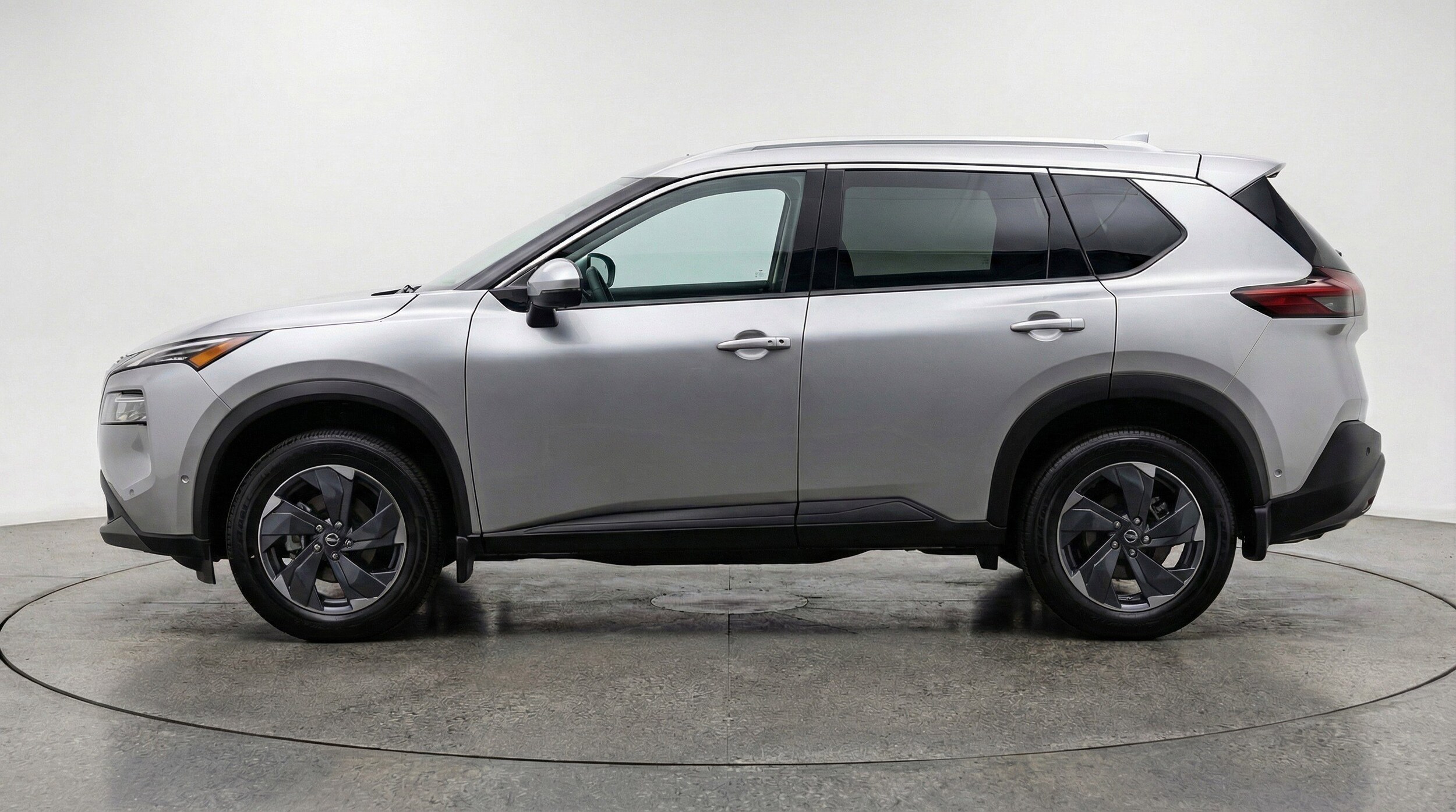 Thumbnail: 2025 Nissan Rogue - 5