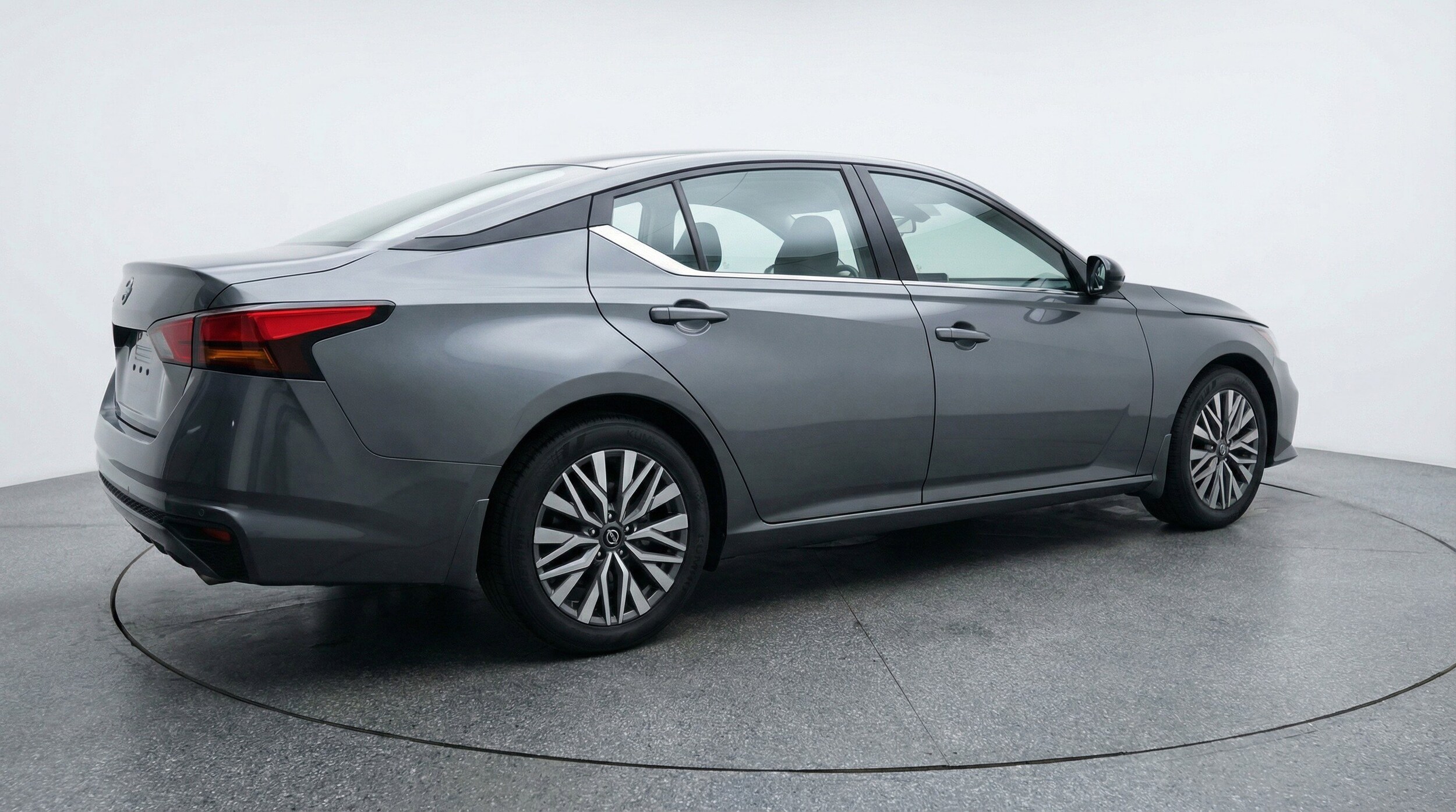 Thumbnail: 2025 Nissan Altima - 9